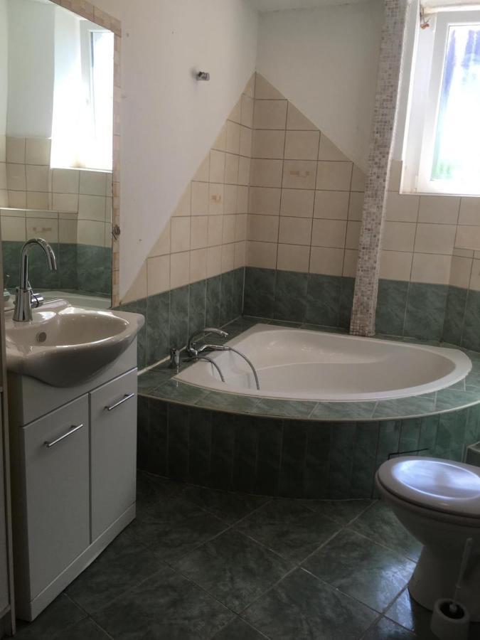 Wohnung In Kaiserslautern Exteriör bild