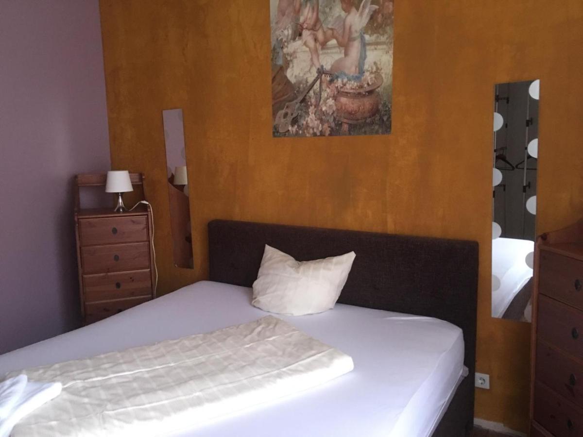 Wohnung In Kaiserslautern Exteriör bild
