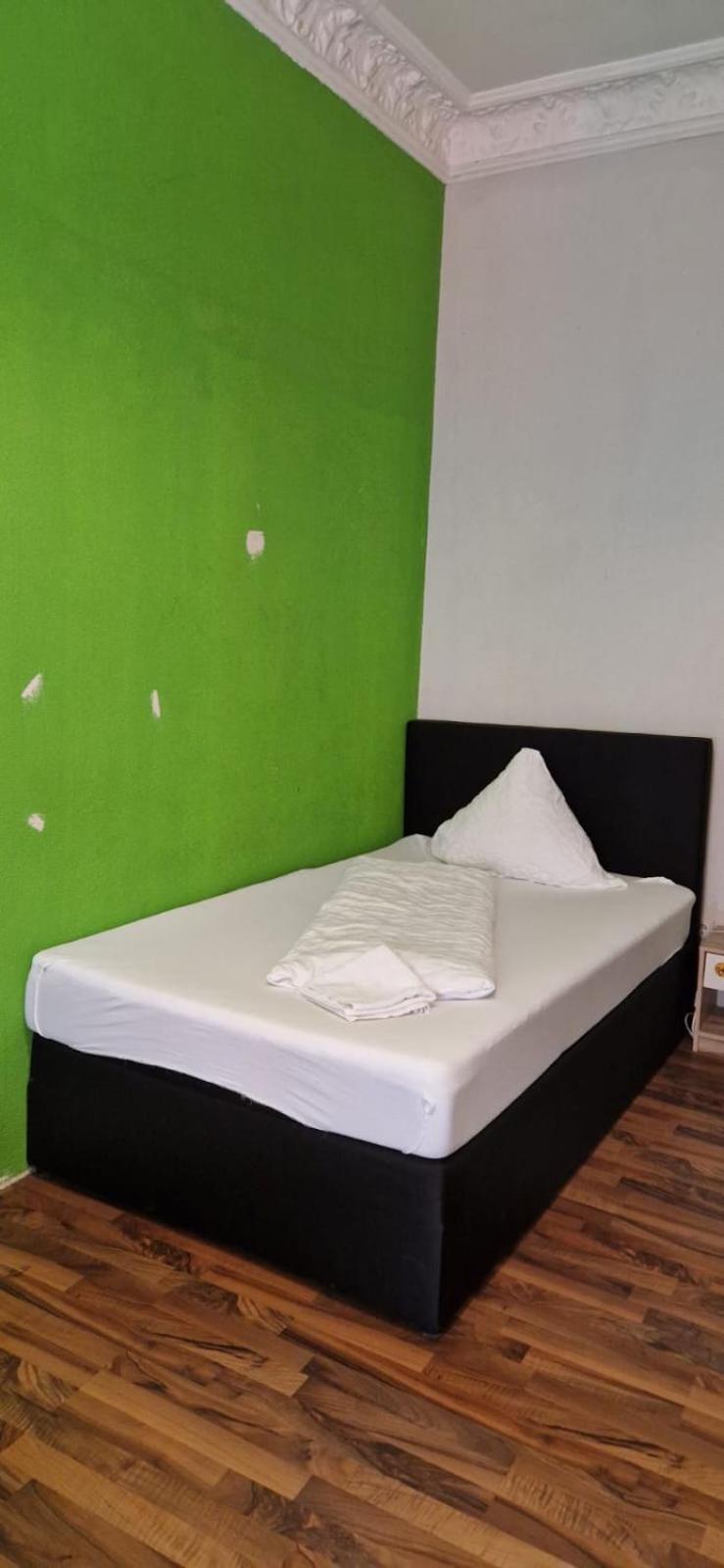 Wohnung In Kaiserslautern Exteriör bild